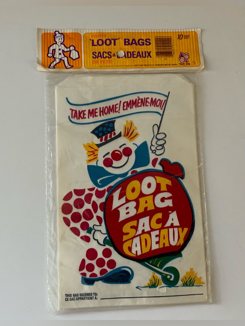 Vintage Bilingual Party Loot Bags with Clown Graphic